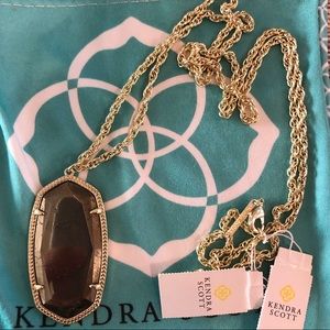 Kendra Scott necklace